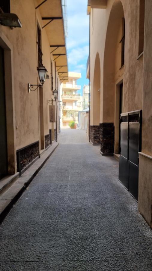 Le Dimore Del Corso II Ad Acireale Fra Catania, Taormina, Il Mare E L'Etna 外观 照片